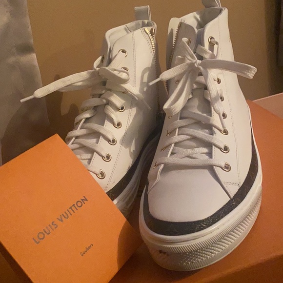 Louis Vuitton - Picture 4 of 4